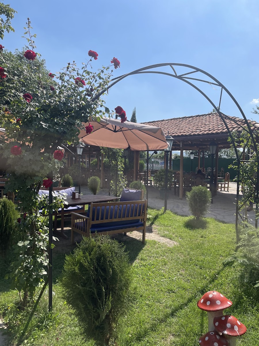 Restaurant Terrace Natakhtari - Photo 3