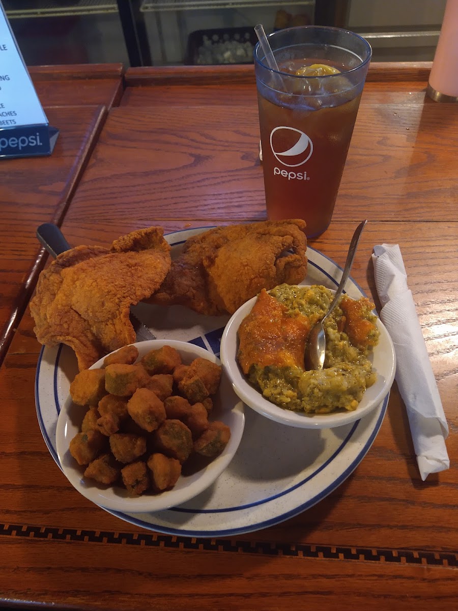 Phat Daddy's Cafe - Photo 4