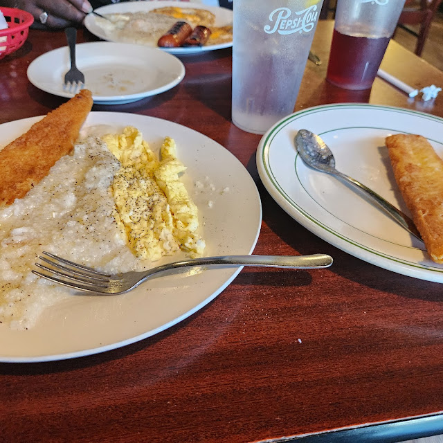 Omelette Bacon and Grits