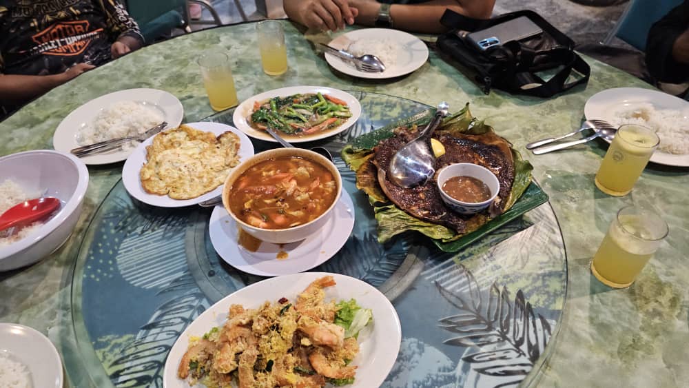 Garden Beach Seafood - Photo 4