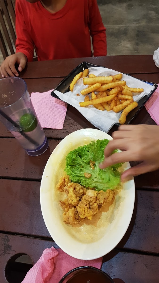 Garden Beach Seafood - Photo 8