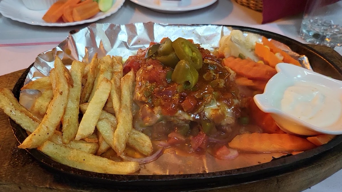 Shezan Ampis Restaurant - Photo 1