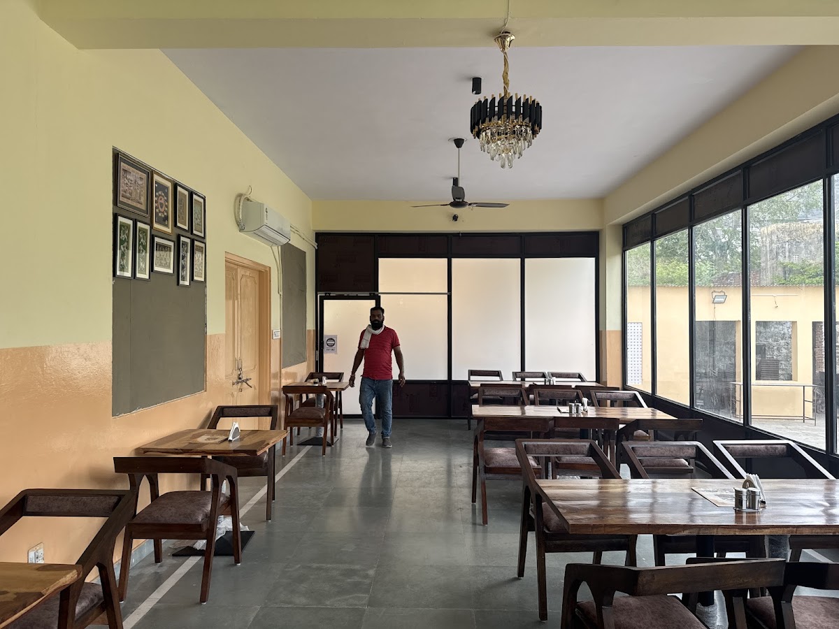 The Kila Garden Restaurant - Photo 3
