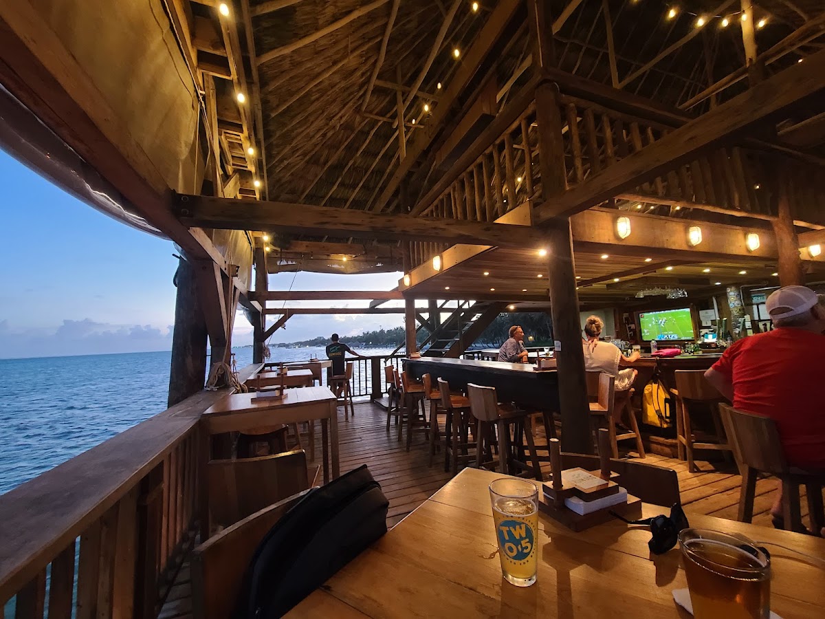 Rum Dog Bar and Grill - Photo 5