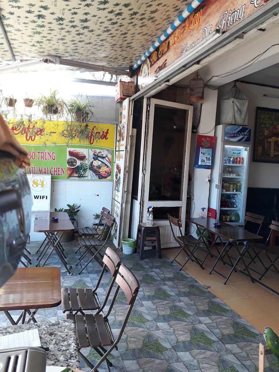 84 breakfast cafe