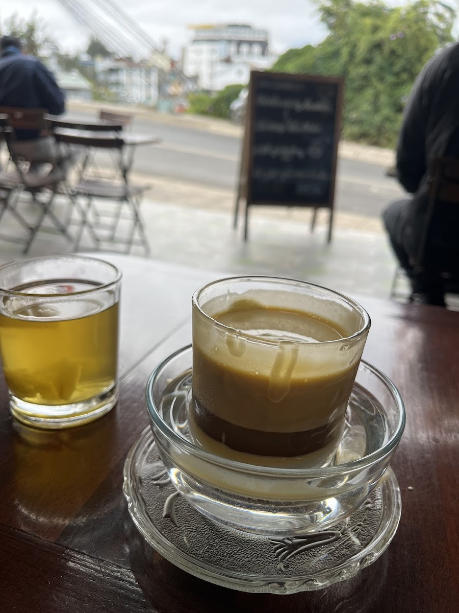84 breakfast cafe - Photo 8