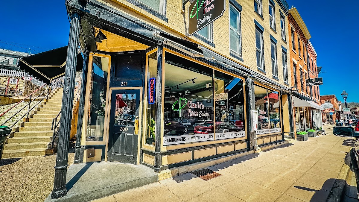 Charlie's Place Eatery - Photo 9