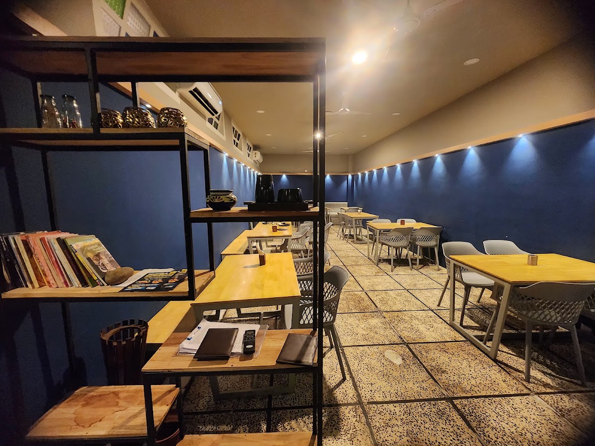 Kurma Restaurant - Photo 2