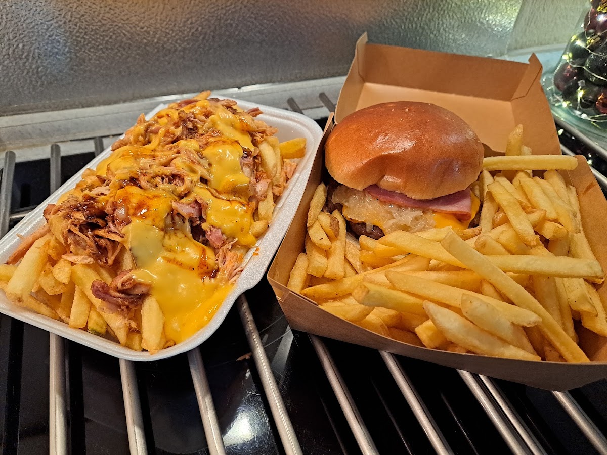 Hermanos Smoke & Grill - Photo 1