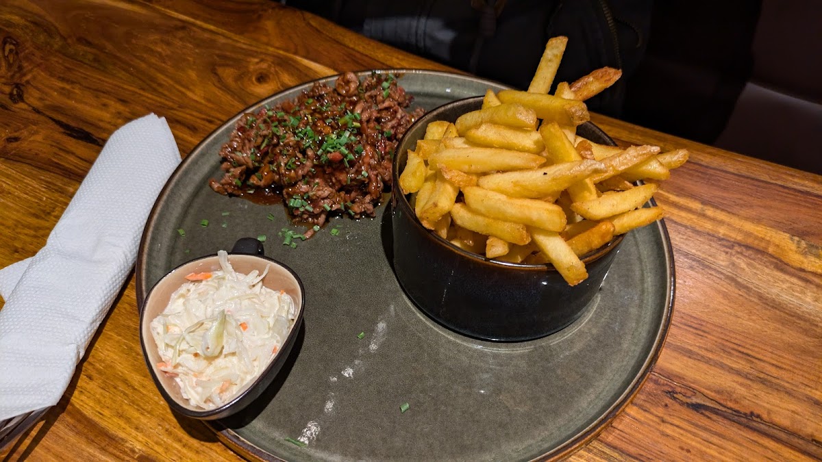 Hermanos Smoke & Grill - Photo 5