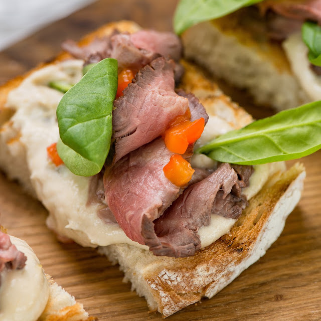 Bruschetta with Roast Beef And