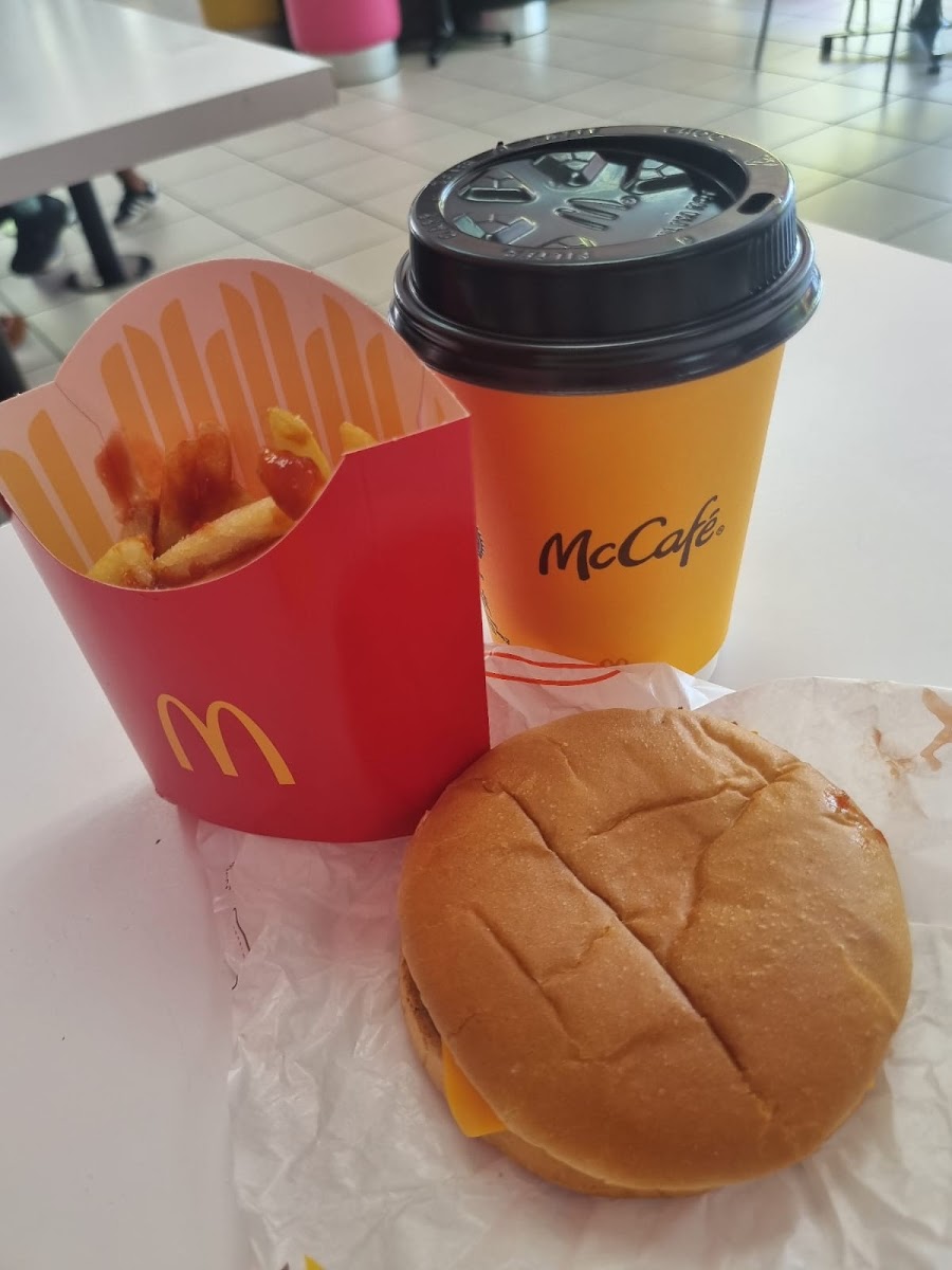 McDonald's Gateway PTA - Photo 4