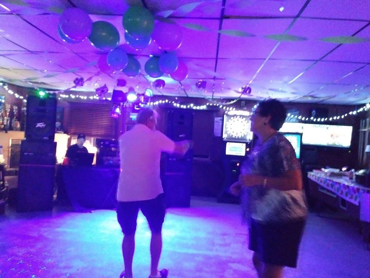 Cindy's Bar and Grill - Photo 6