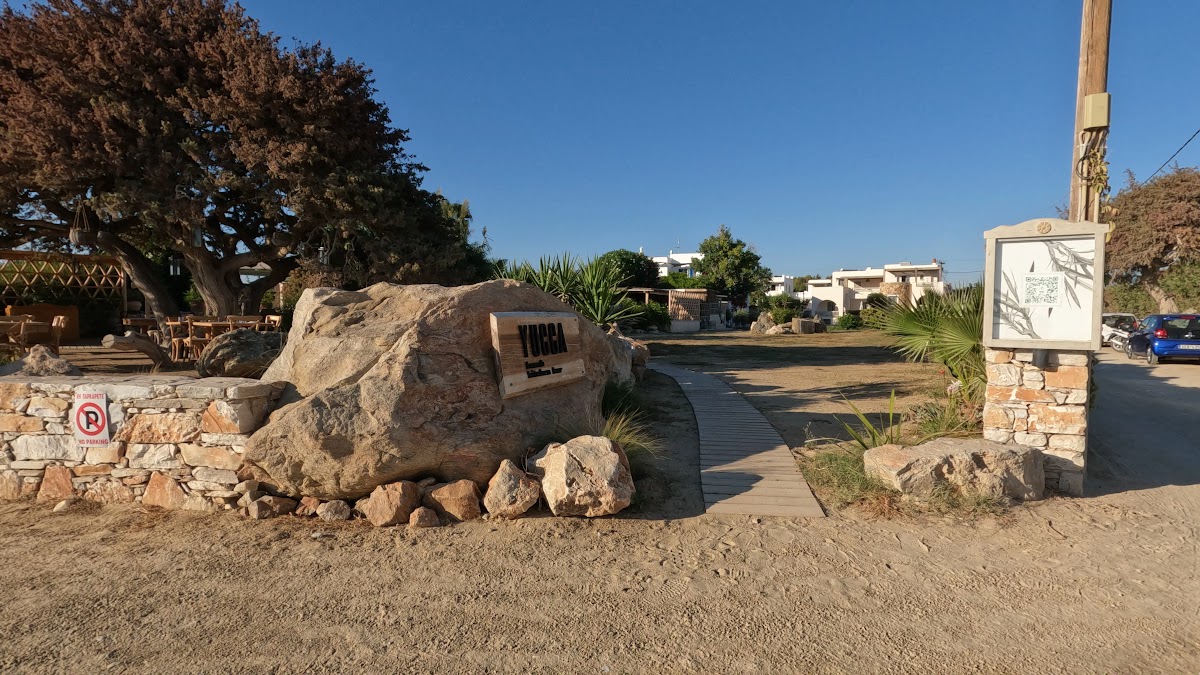 YUCCA Beach Bar - Photo 1