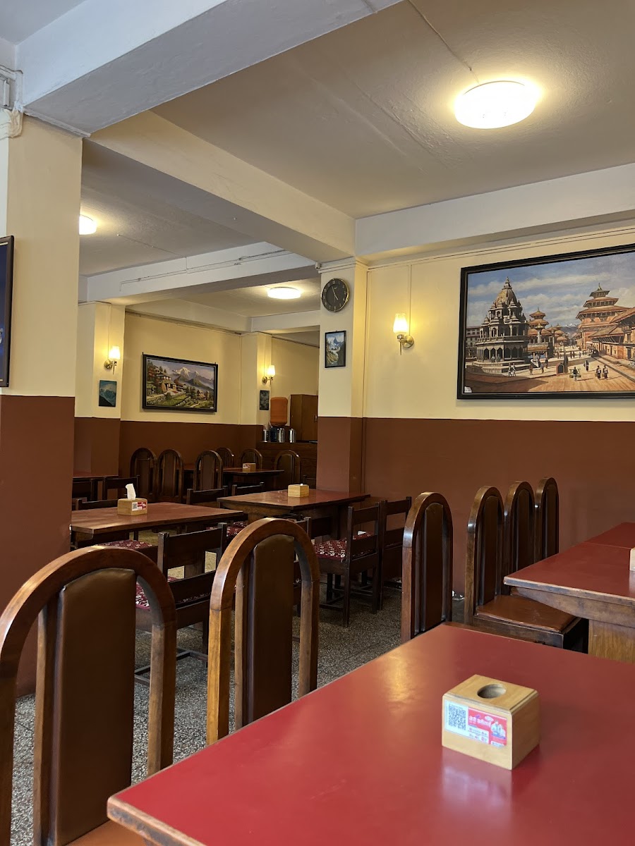 Downtown Restaurant - Photo 3