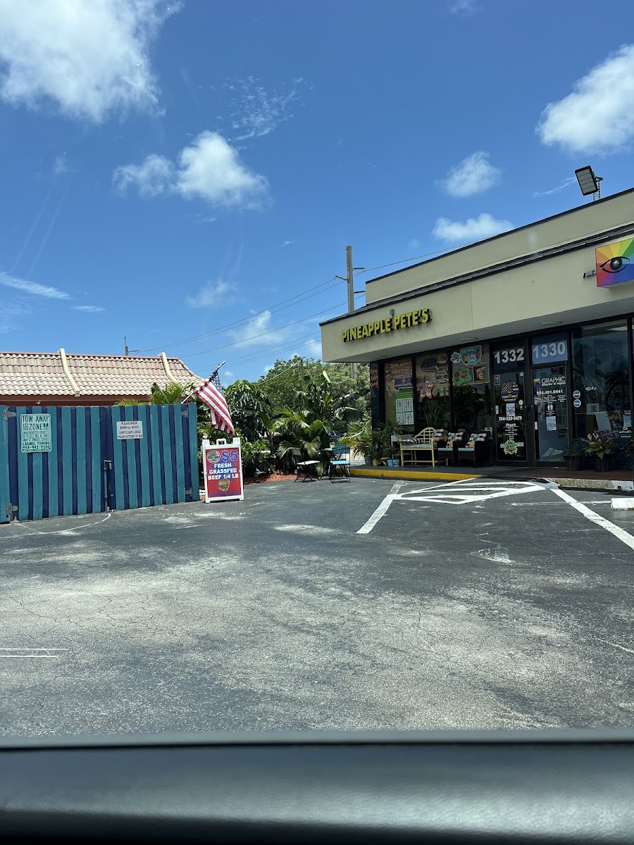 Pineapple Pete's - Photo 2