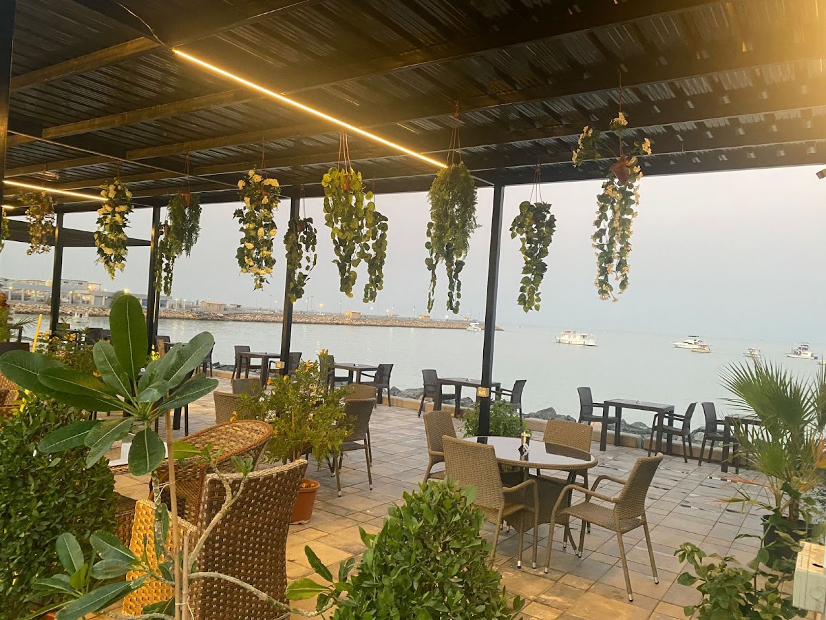 Zogah_Cafe2 - Photo 3