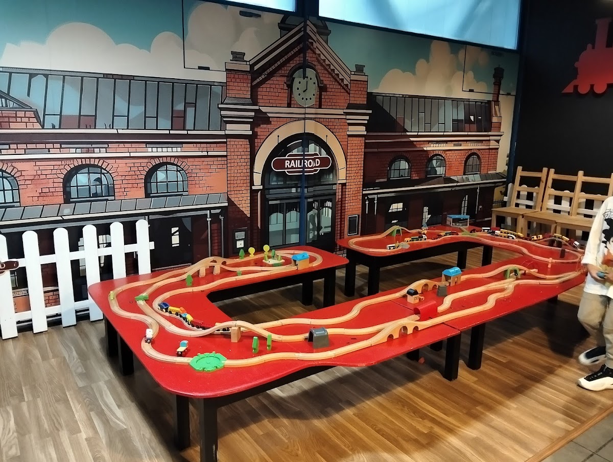 Railroad caffe - Photo 9