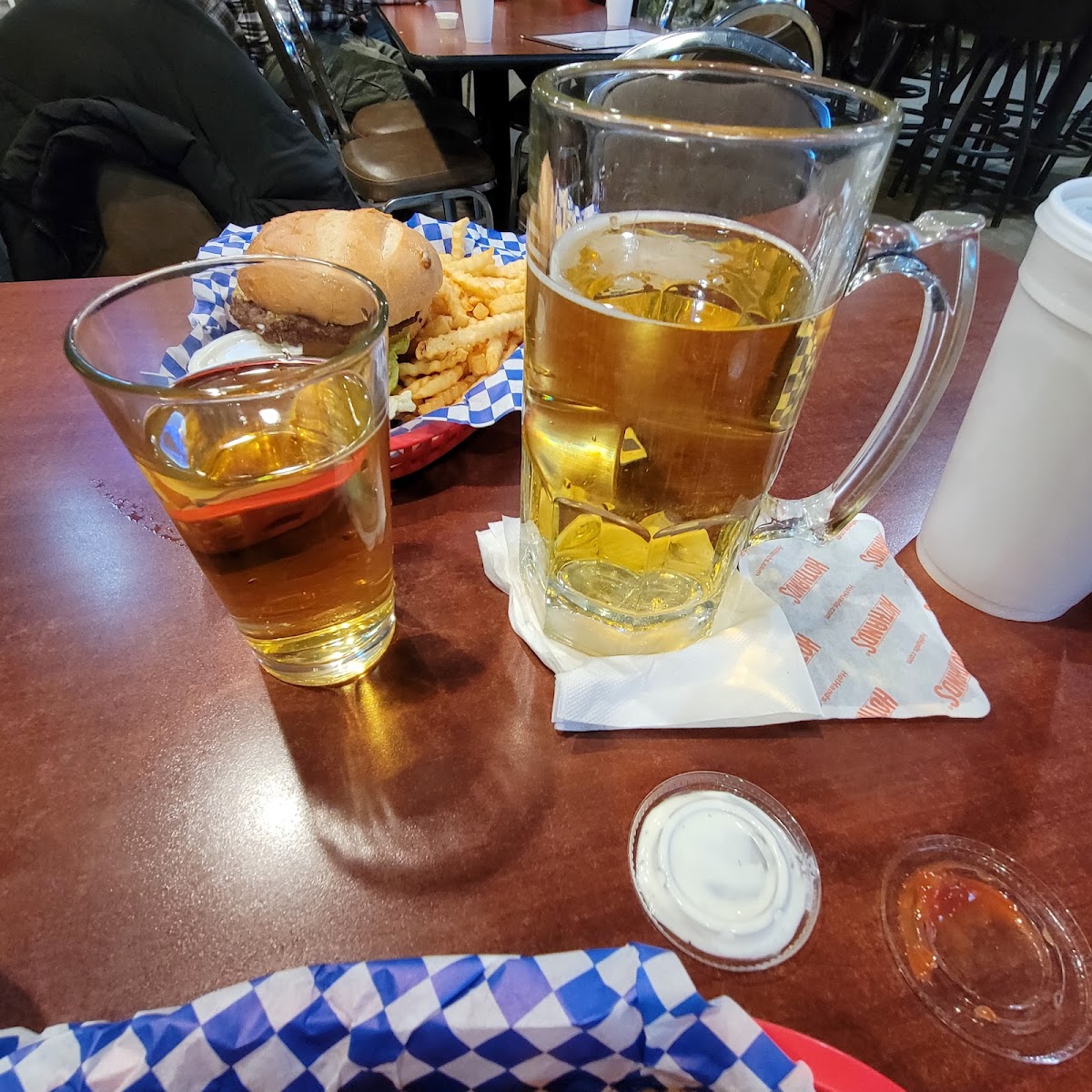 Yellowstone Tavern - Photo 9
