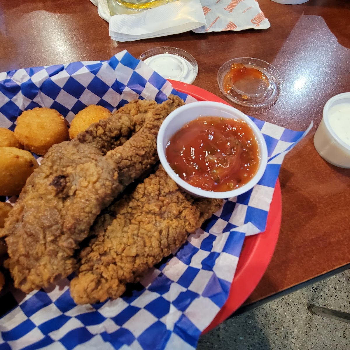 Yellowstone Tavern - Photo 5