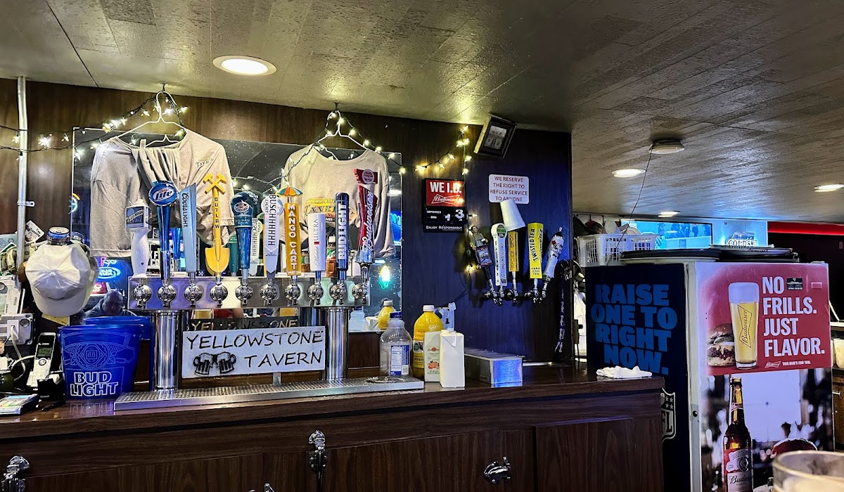Yellowstone Tavern - Photo 7
