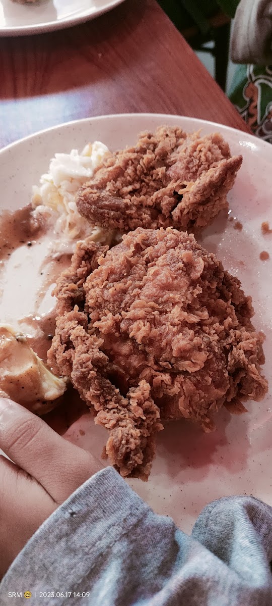 Dsara Fried Chicken Dungun - Photo 9