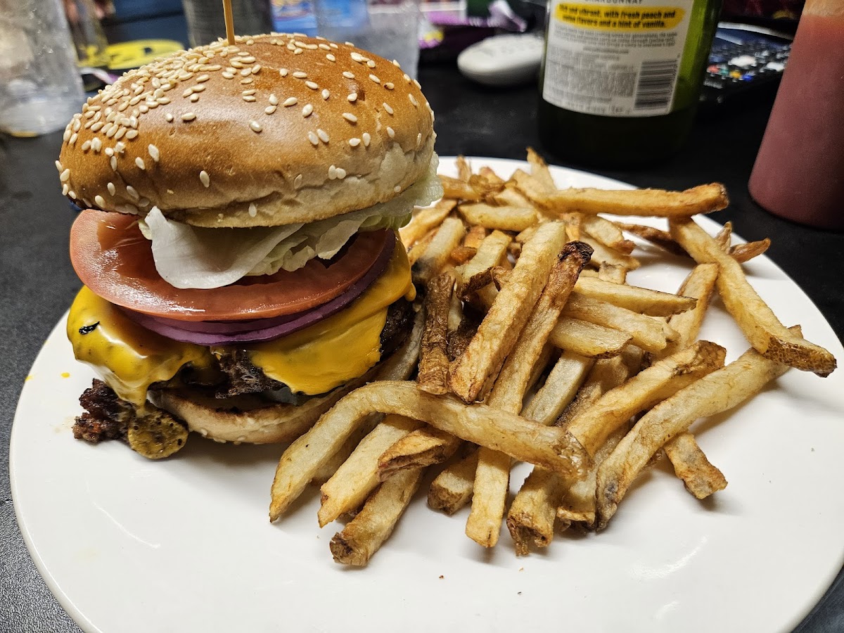 Sweet Home Saloon & Grill - Photo 2