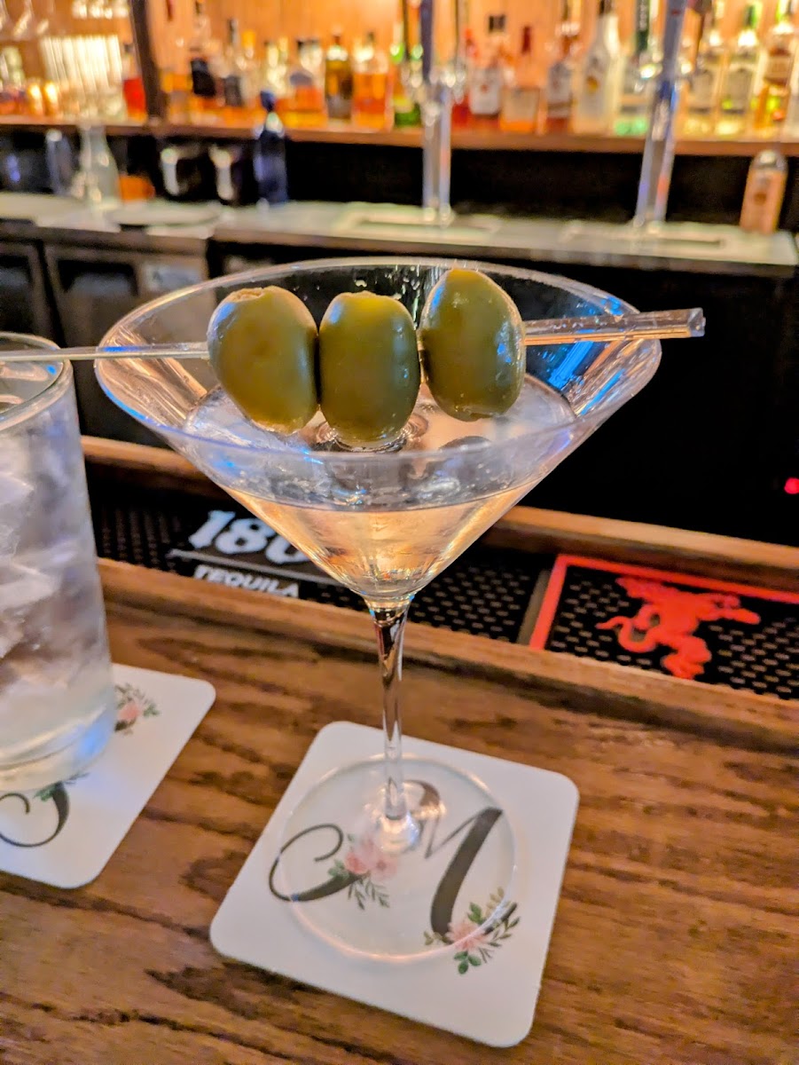 The Metropole Saloon & Restaurant - Photo 4