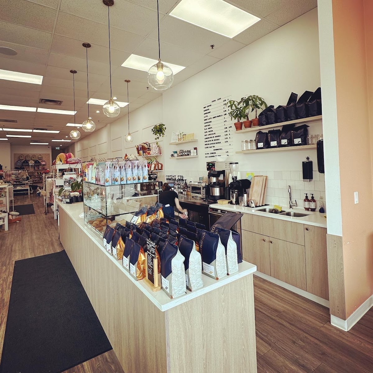 Krew Cafe - Photo 4