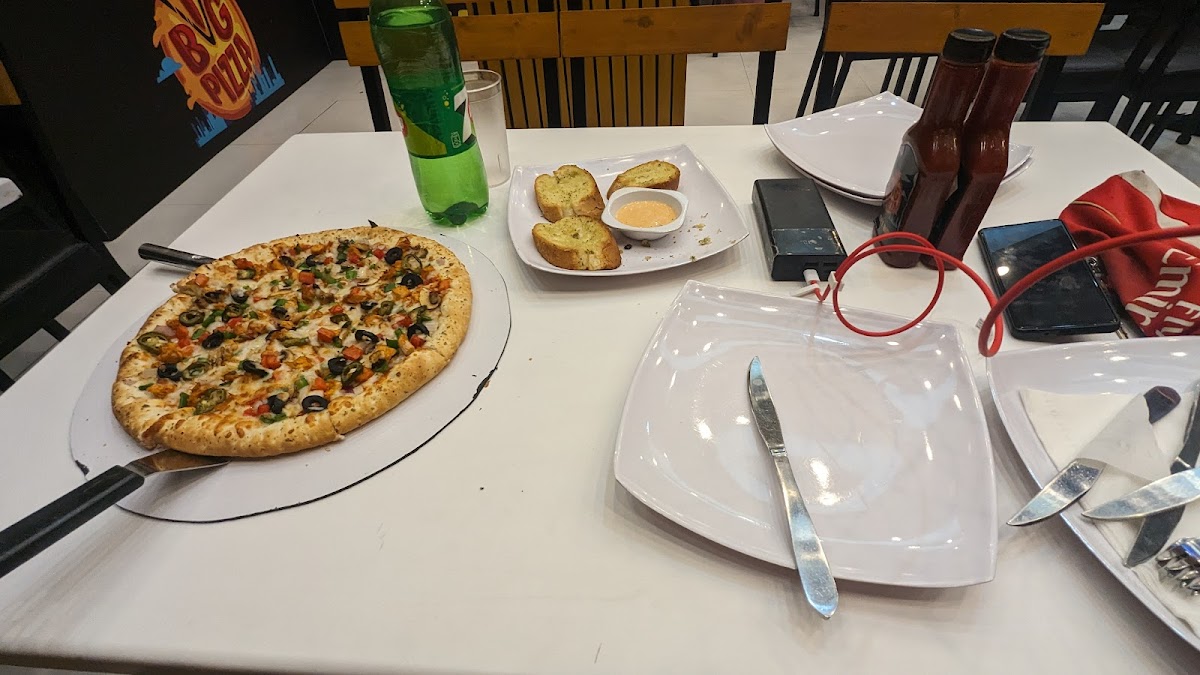 The Big Pizza - DHA - Photo 7