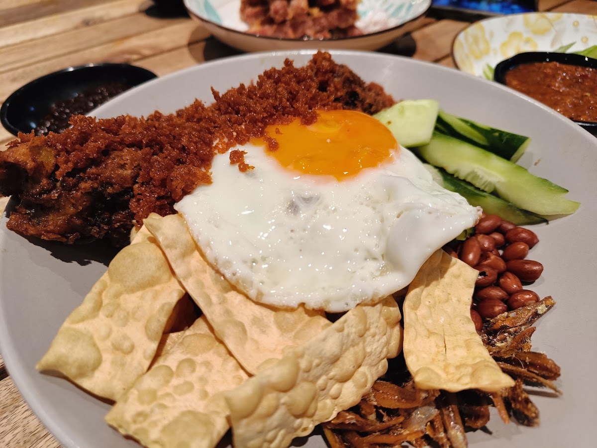 Kampung Dining Signature (Formerly Lax Lax) - Photo 4