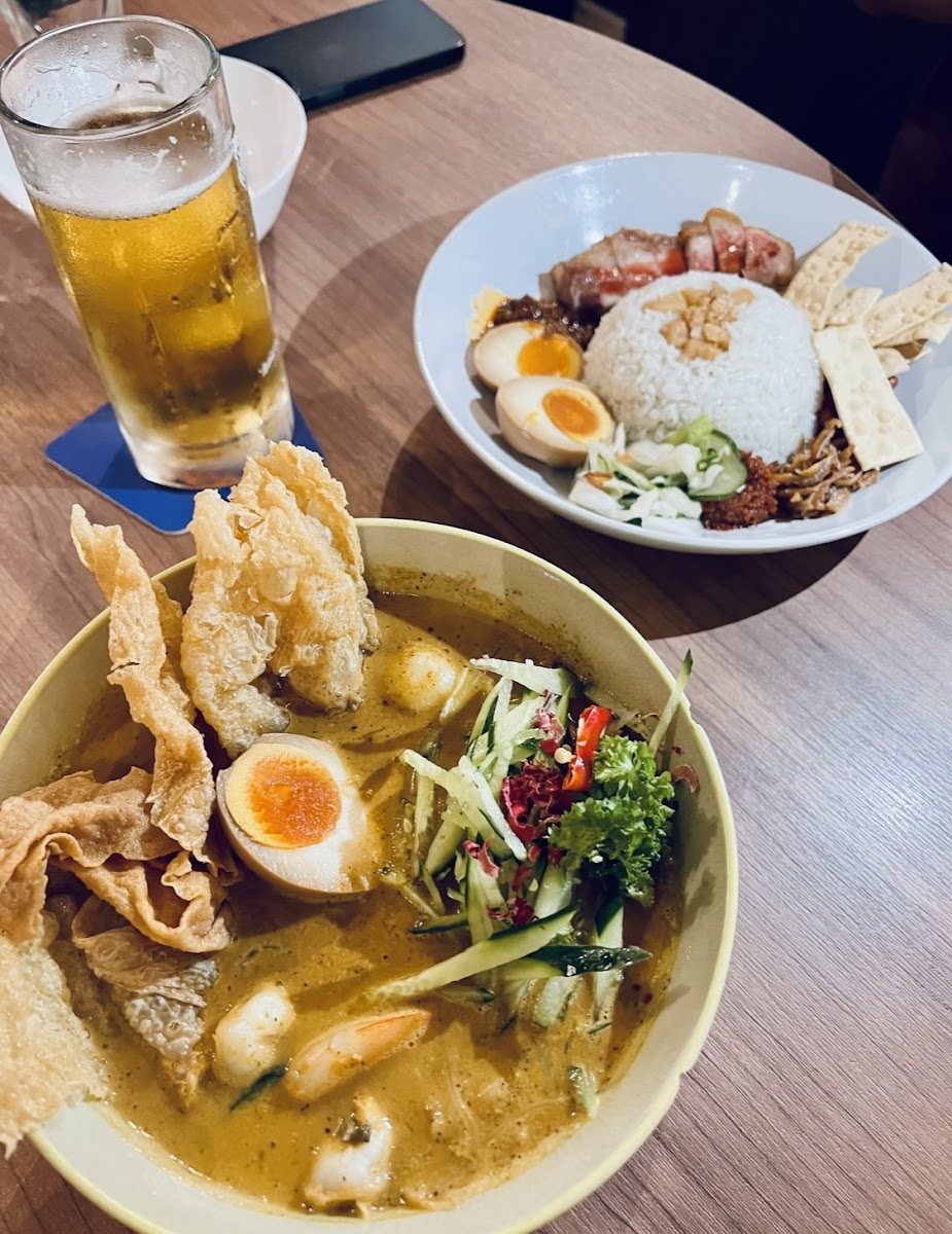 Kampung Dining Signature (Formerly Lax Lax) - Photo 7
