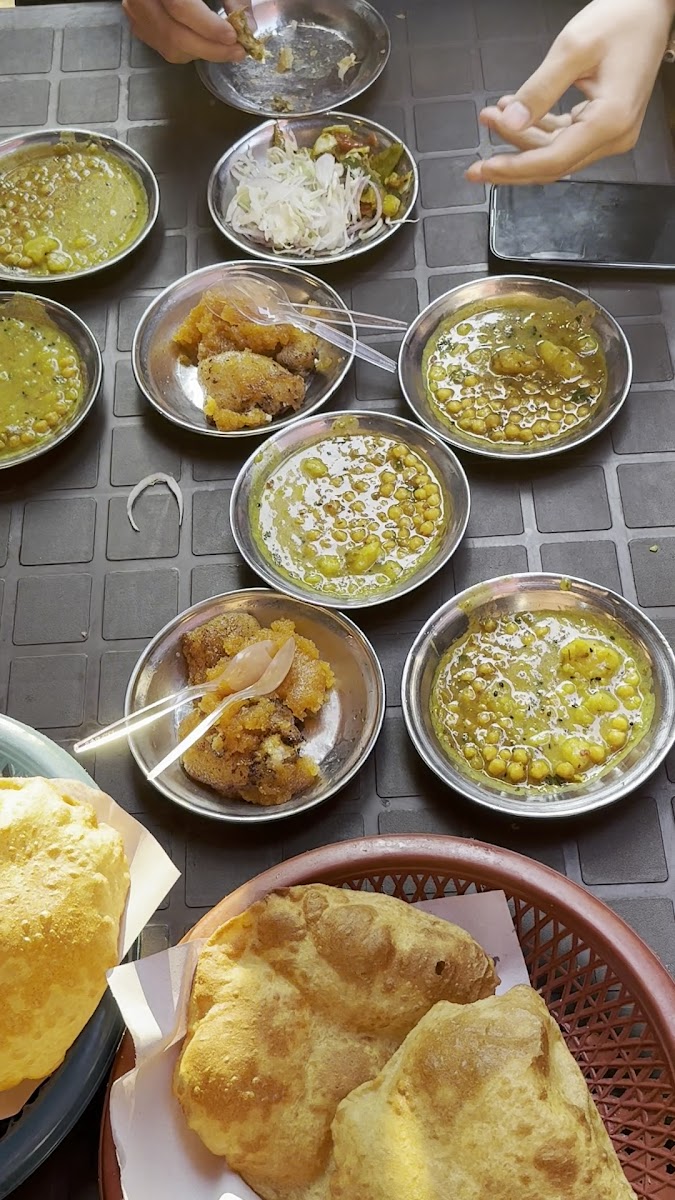 Zafar Halwa Puri Shop - Photo 1