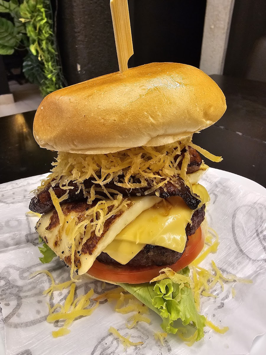 Oficial Hamburgueria e Doceria - Photo 8