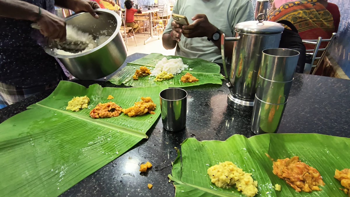 Sri Murugan Mess - Photo 1