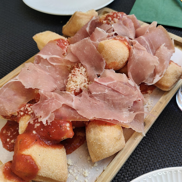 Fried Pizza Balls