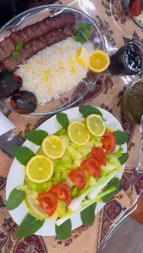 Zafraan Restaurant - Photo 1