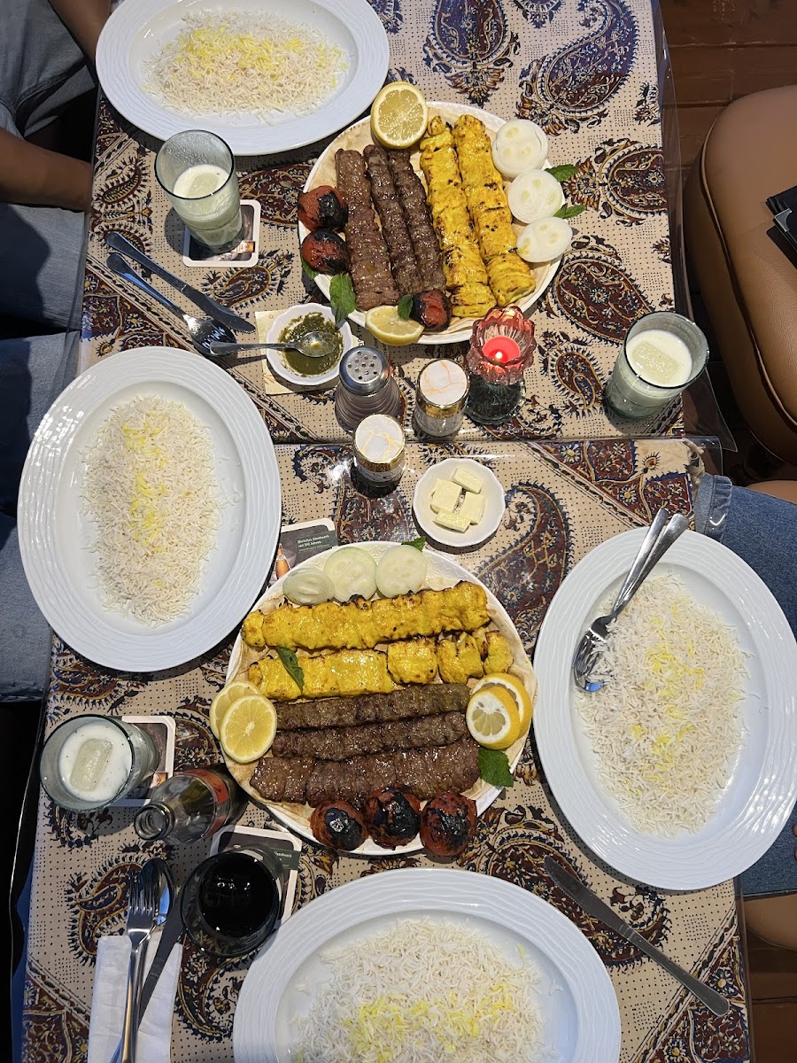 Zafraan Restaurant - Photo 7