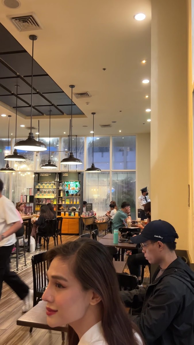Starbucks Robinsons Antipolo - Photo 1