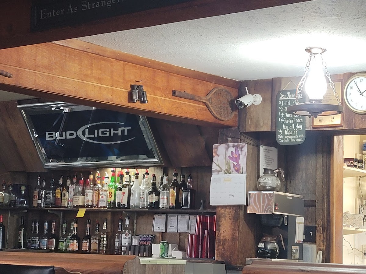 Old Tavern Inn - Photo 3