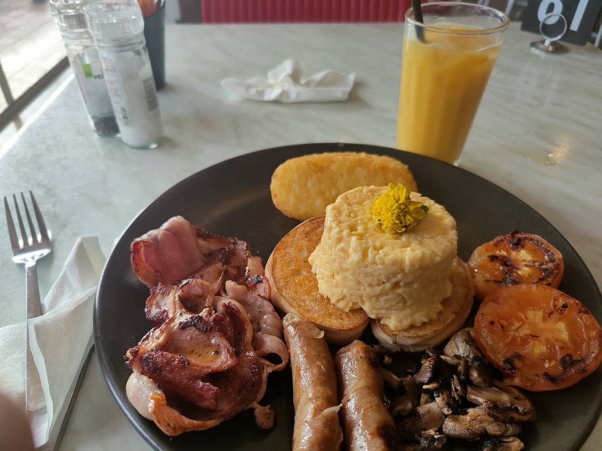 Cosi's Café - Photo 4