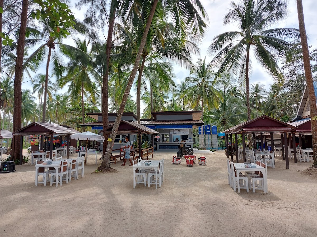 Coconut beach Boatyard Restaurant ( SINCE ) - Photo 9