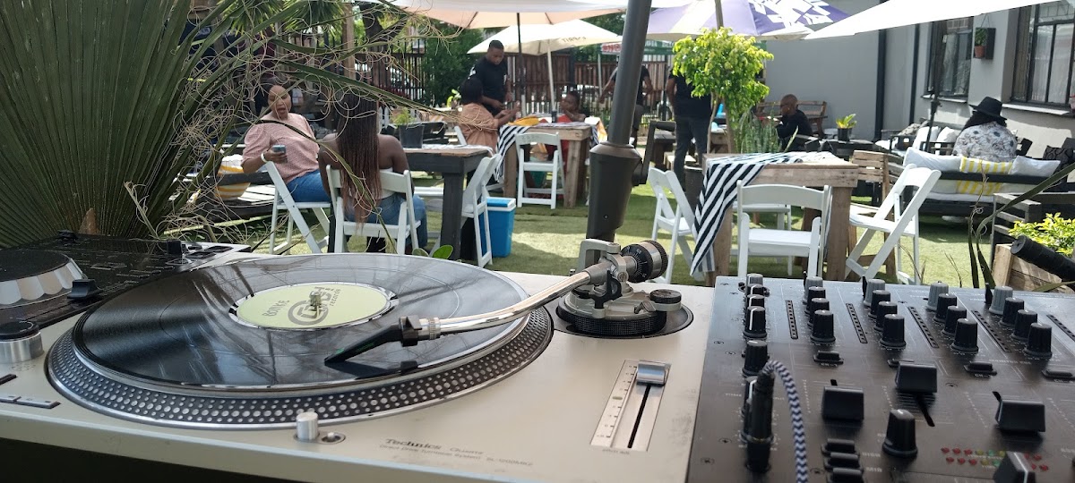 Zozo Cafe Westpark