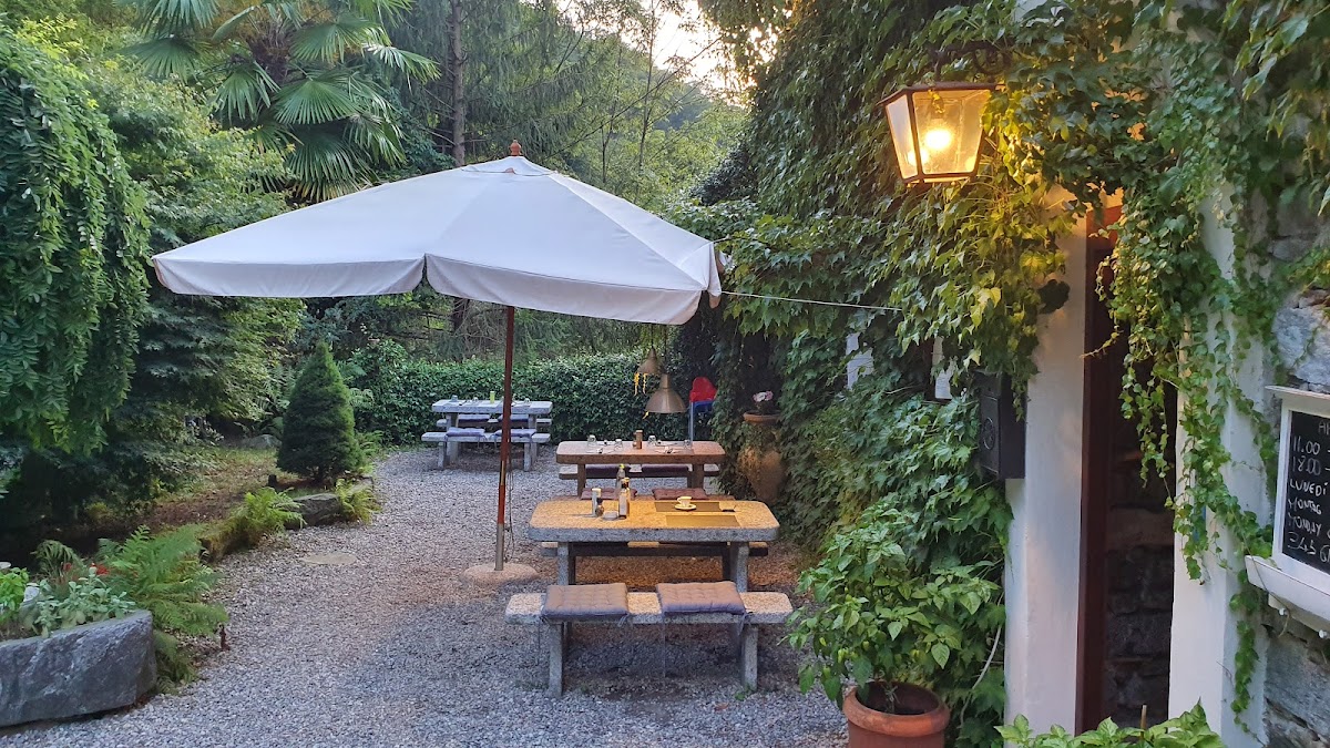 Grotto Al Mater Restaurant