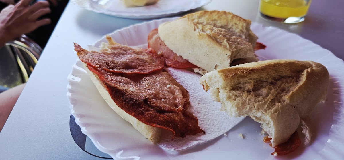 Cafeteria San Esteban - Photo 1