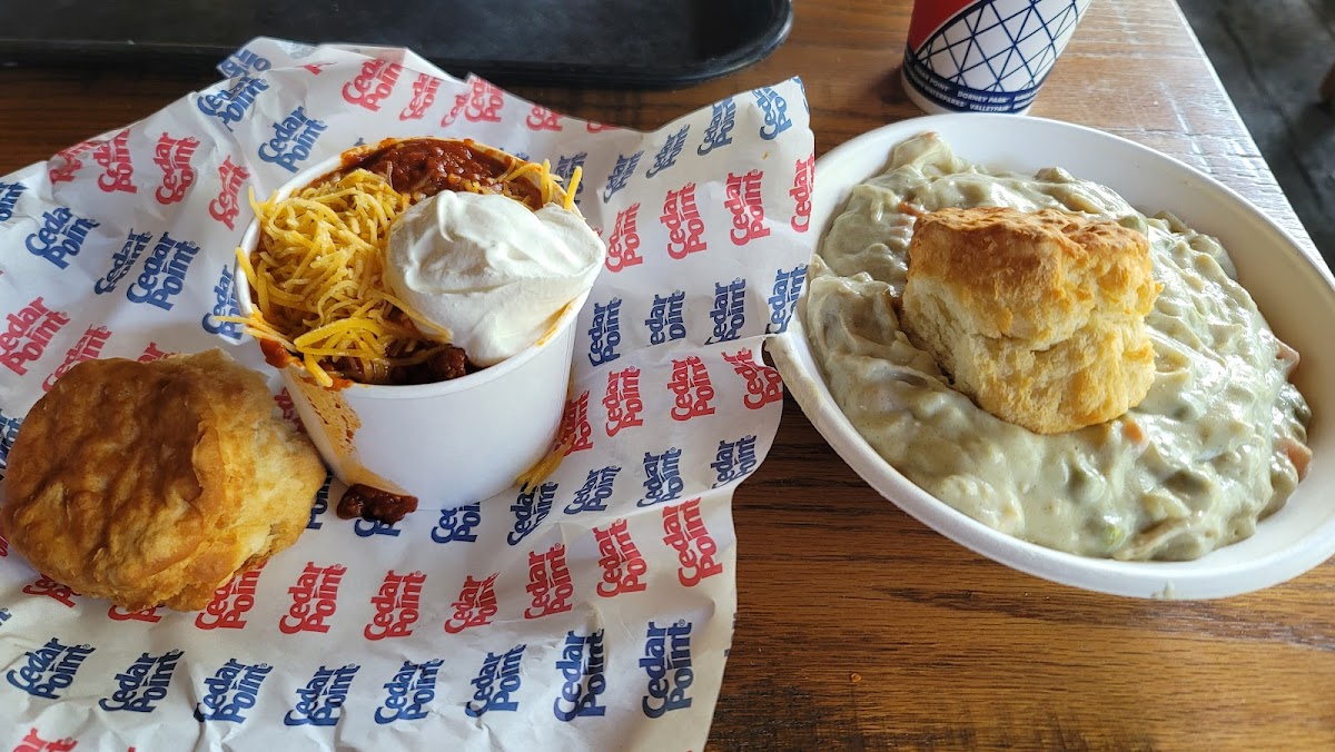 The Farmhouse Kitchen and Grill at Cedar Point - Photo 9