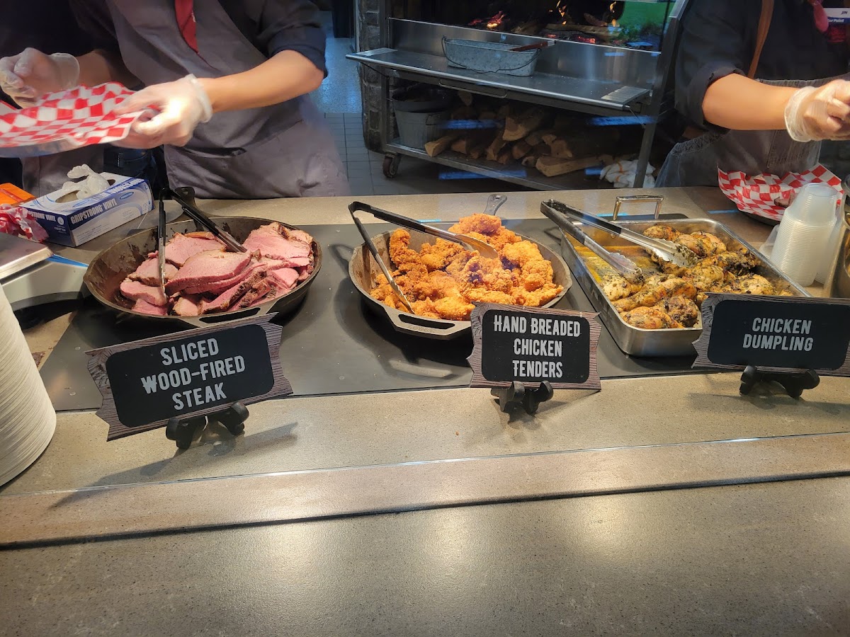 The Farmhouse Kitchen and Grill at Cedar Point - Photo 3