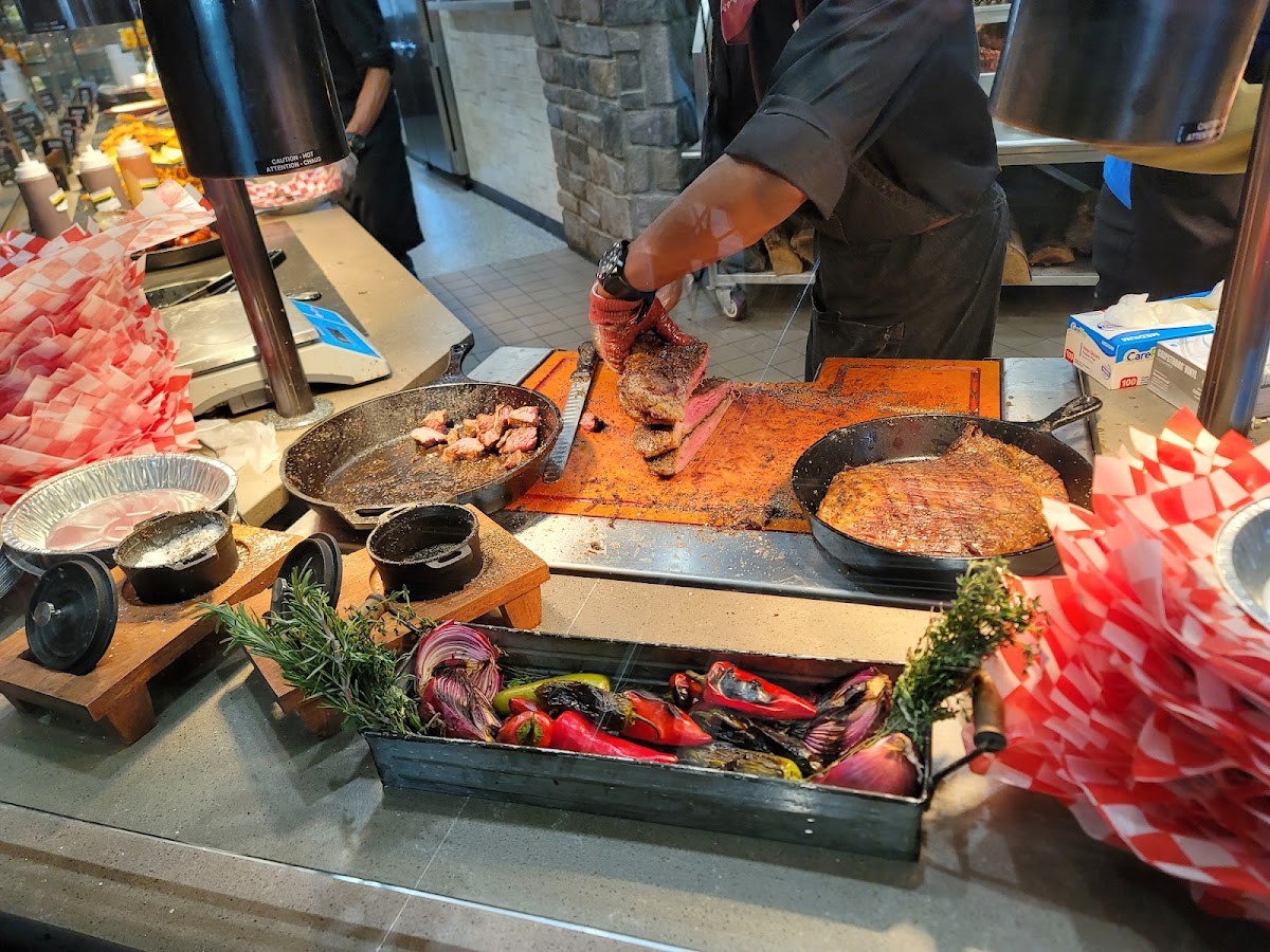 The Farmhouse Kitchen and Grill at Cedar Point - Photo 4