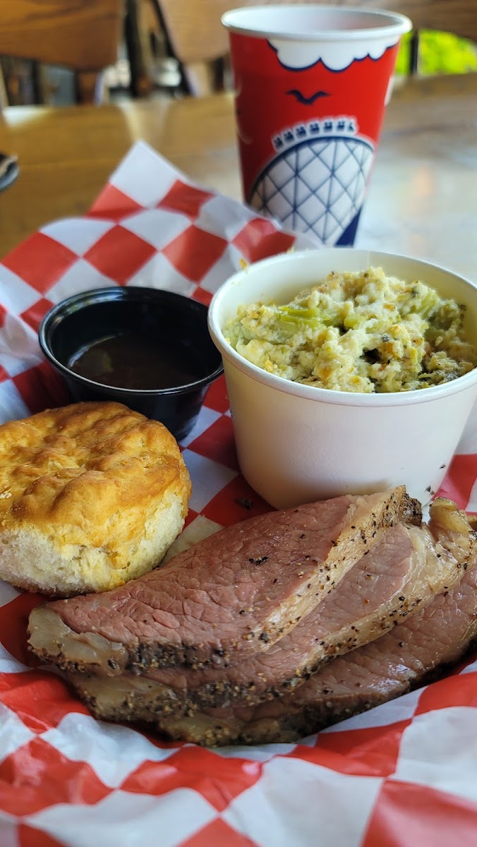 The Farmhouse Kitchen and Grill at Cedar Point - Photo 7