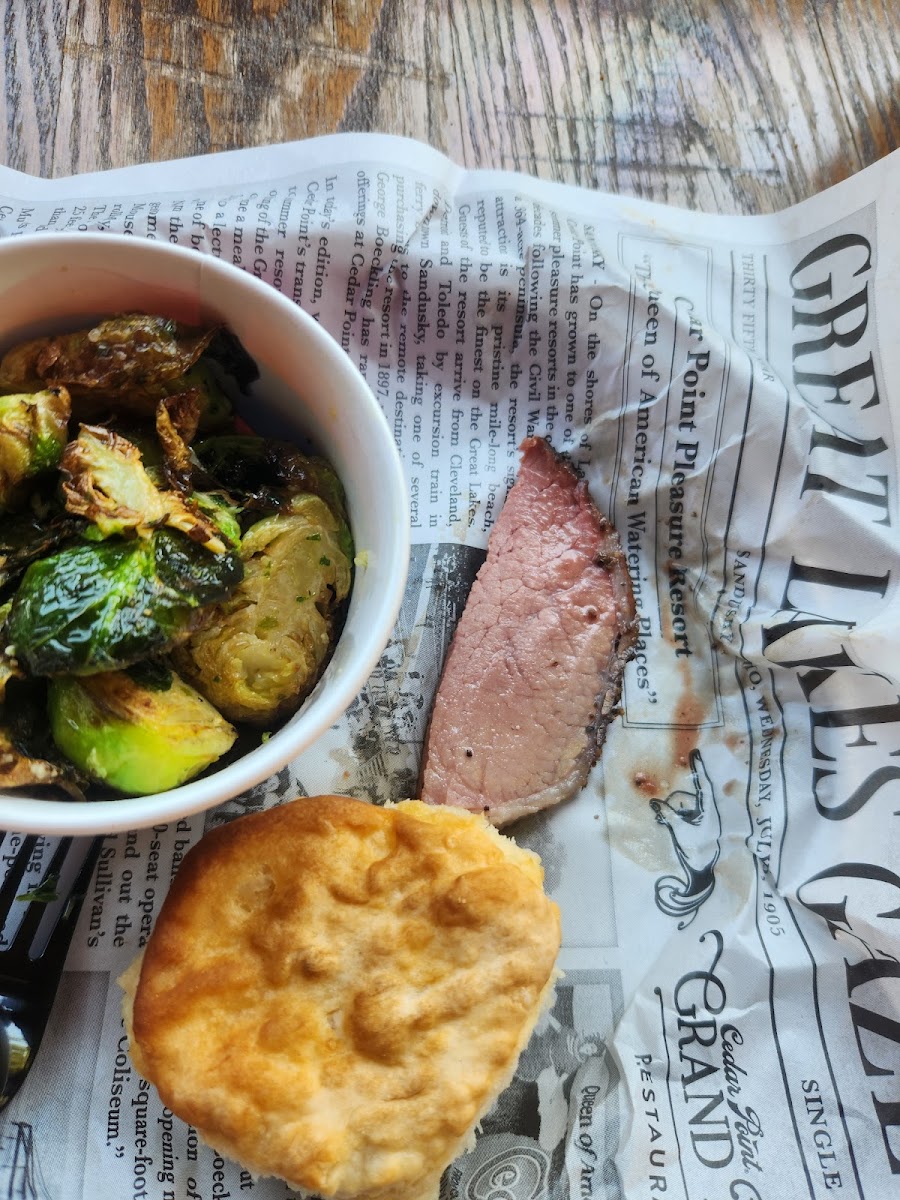 The Farmhouse Kitchen and Grill at Cedar Point - Photo 8